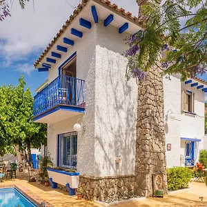Homestay Blue Castle, Malaga